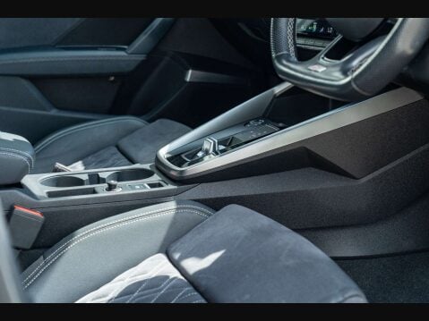 Audi A3 2.0 A3 Sportback 35 TDI S Line Edition 1 Semi-Auto 5dr 18