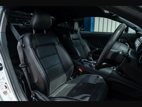 Ford Mustang 5.0 Mustang GT 2dr 10
