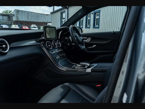 Mercedes-Benz GLC 2.1 GLC 250 D 4Matic AMG Line Premium+ Auto 4WD 5dr 9