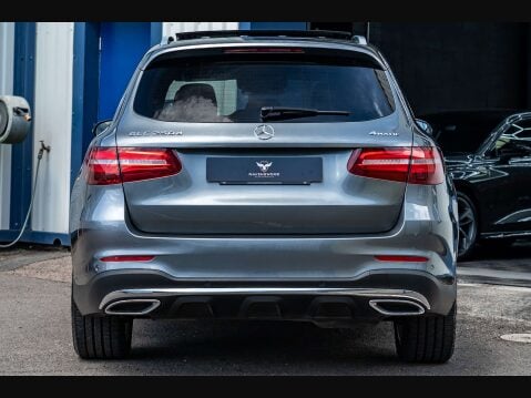 Mercedes-Benz GLC 2.1 GLC 250 D 4Matic AMG Line Premium+ Auto 4WD 5dr 29