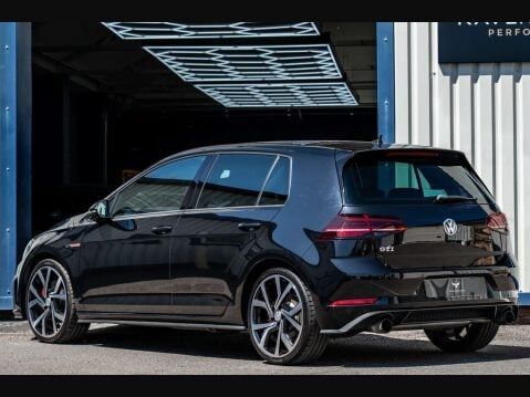 Volkswagen Golf 2.0 Golf GTi TSi Semi-Auto 5dr 2