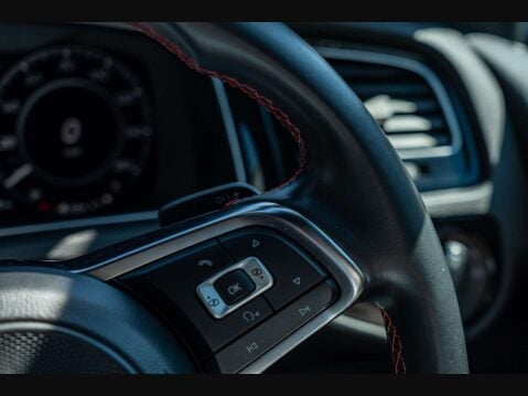 Volkswagen Golf 2.0 Golf GTi TSi Semi-Auto 5dr 12