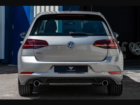 Volkswagen Golf 2.0 Golf GTi Performance TSi Semi-Auto 5dr 28