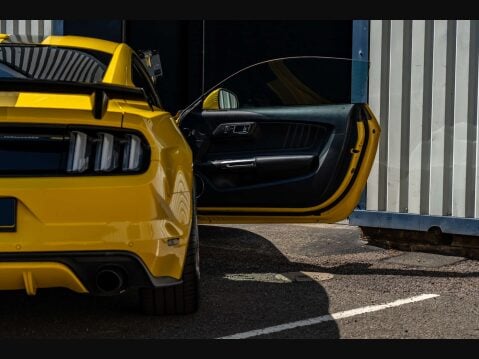 Ford Mustang 5.0 Mustang GT 2dr 8