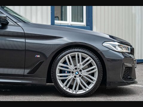 BMW 5 Series 2.0 520d xDrive M Sport MHEV Auto 4WD 4dr 6