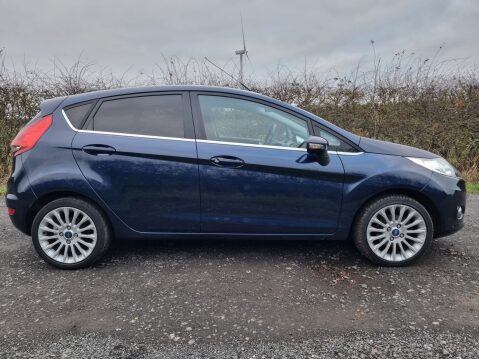 Ford Fiesta TITANIUM 4