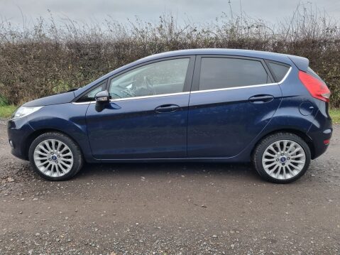 Ford Fiesta TITANIUM 6