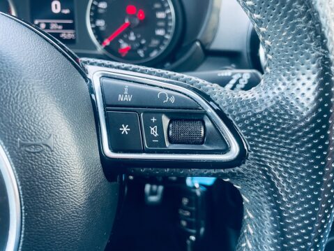 Audi A1 TDI BLACK EDITION 12