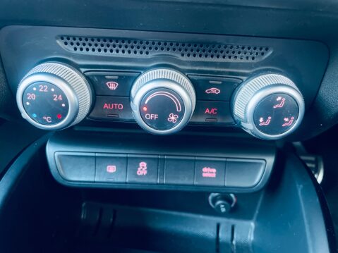Audi A1 TDI BLACK EDITION 19
