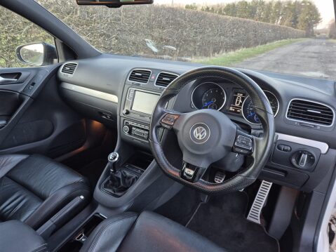 Volkswagen Golf R 13