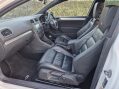 Volkswagen Golf R 16
