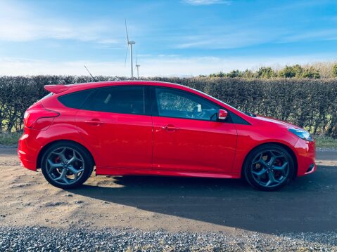 Ford Focus ST-3 6