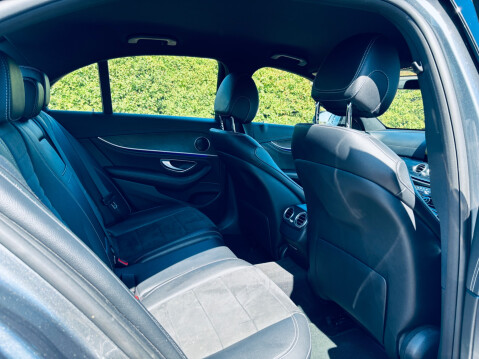 Mercedes-Benz E Class E 220 D AMG LINE 8