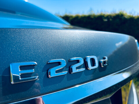 Mercedes-Benz E Class E 220 D AMG LINE 12