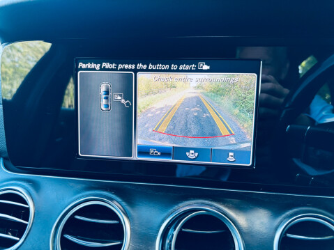 Mercedes-Benz E Class E 220 D AMG LINE 23