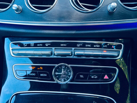 Mercedes-Benz E Class E 220 D AMG LINE 33