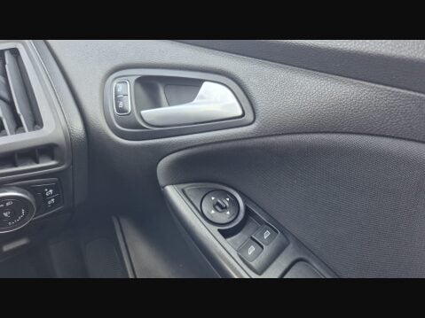 Ford Focus ST-LINE TDCI 29