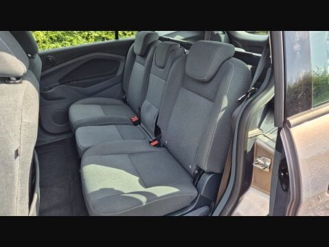 Ford Grand C-Max ZETEC TDCI 11
