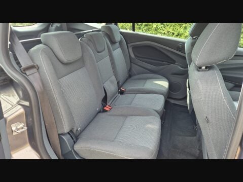 Ford Grand C-Max ZETEC TDCI 15