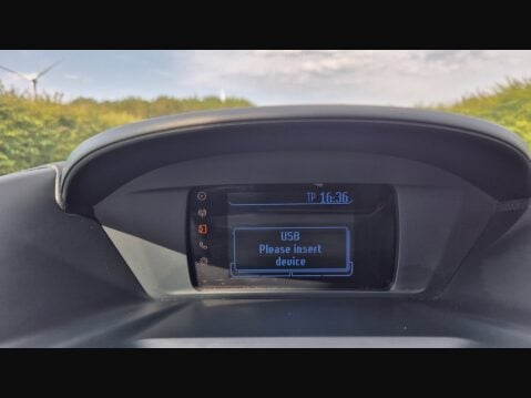 Ford Grand C-Max ZETEC TDCI 27