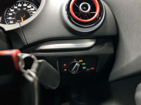 Audi A3 1.6 A3 S Line TDI Semi-Auto 3dr 31