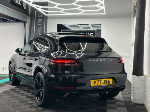Porsche Macan 2.0 Macan Semi-Auto 4WD 5dr 15