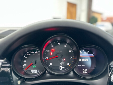 Porsche Macan 2.0 Macan Semi-Auto 4WD 5dr 27