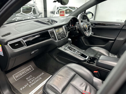 Porsche Macan 2.0 Macan Semi-Auto 4WD 5dr 44