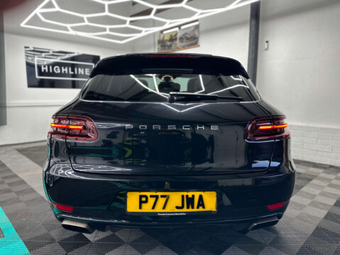 Porsche Macan 2.0 Macan Semi-Auto 4WD 5dr 19
