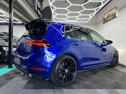 Volkswagen Golf 2.0 Golf R TSi Semi-Auto 4WD 5dr 21
