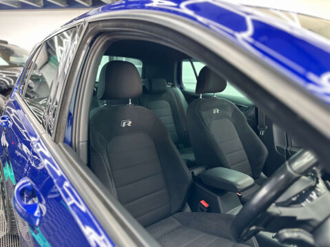 Volkswagen Golf 2.0 Golf R TSi Semi-Auto 4WD 5dr 25