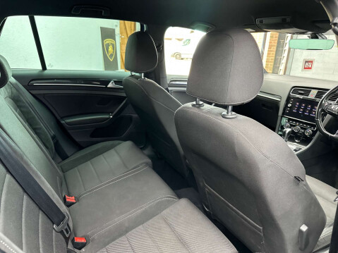 Volkswagen Golf 2.0 Golf R TSi Semi-Auto 4WD 5dr 55