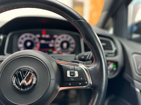 Volkswagen Golf 2.0 Golf GTi TSi Semi-Auto 5dr 24