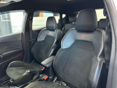 Ford Fiesta 1.5 Fiesta ST-3 T 5dr 52