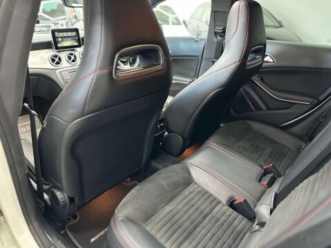 Mercedes-Benz CLA Class 2.1 CLA 200 D AMG Line 5dr 44
