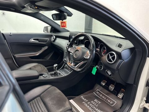 Mercedes-Benz CLA Class 2.1 CLA 200 D AMG Line 5dr 21