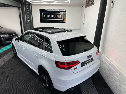 Audi A3 2.0 S3 Sportback Quattro Semi-Auto 4WD 5dr 17