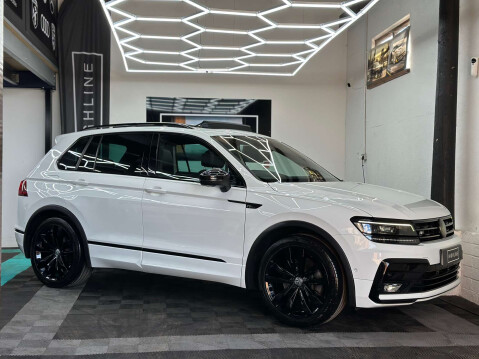 Volkswagen Tiguan 2.0 Tiguan R-Line Tech TSi 4Motion Semi-Auto 4WD 5dr 3