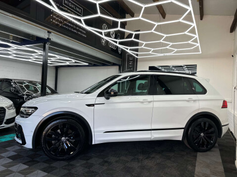 Volkswagen Tiguan 2.0 Tiguan R-Line Tech TSi 4Motion Semi-Auto 4WD 5dr 9