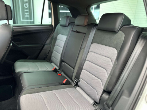 Volkswagen Tiguan 2.0 Tiguan R-Line Tech TSi 4Motion Semi-Auto 4WD 5dr 55