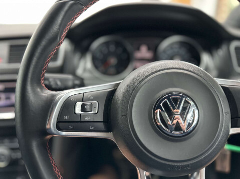 Volkswagen Golf 2.0 Golf GTi Performance 5dr 17