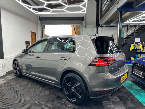Volkswagen Golf 2.0 Golf GTi Performance 5dr 10