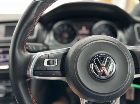 Volkswagen Golf 2.0 Golf GTi Performance 5dr 17