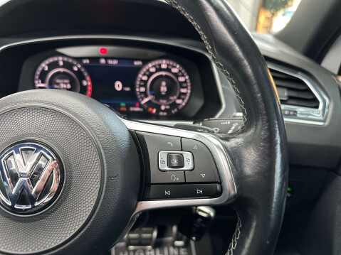 Volkswagen Tiguan 2.0 Tiguan R-Line TSi BlueMotion Technology 4Motion Semi-Auto 4WD 5dr 29