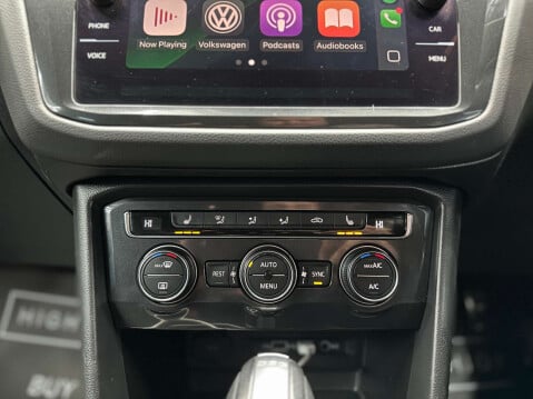 Volkswagen Tiguan 2.0 Tiguan R-Line TSi BlueMotion Technology 4Motion Semi-Auto 4WD 5dr 34