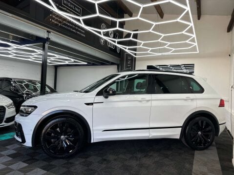 Volkswagen Tiguan 2.0 Tiguan R-Line TSi BlueMotion Technology 4Motion Semi-Auto 4WD 5dr 10