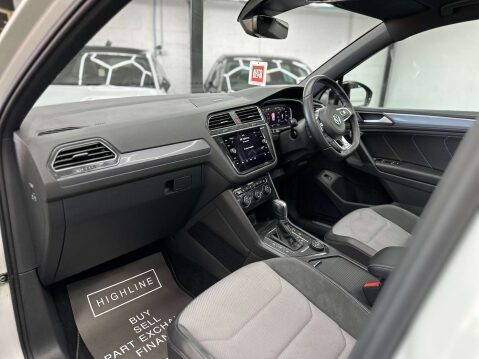 Volkswagen Tiguan 2.0 Tiguan R-Line TSi BlueMotion Technology 4Motion Semi-Auto 4WD 5dr 47