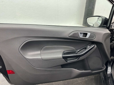 Ford Fiesta 1.0 Fiesta Zetec 3dr 32