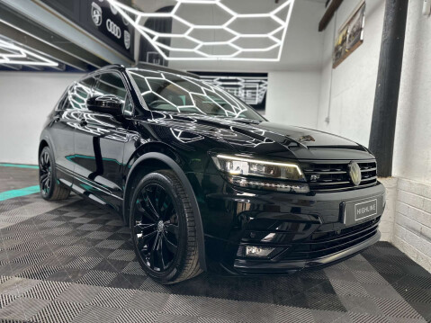 Volkswagen Tiguan 2.0 Tiguan R-Line TDI Semi-Auto 5dr 4