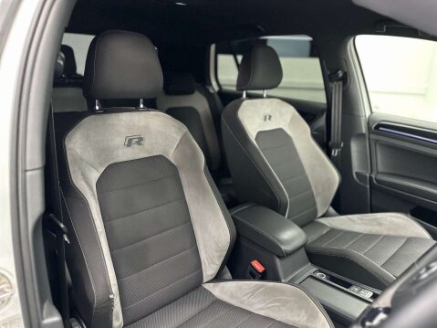 Volkswagen Golf 2.0 Golf R DSG 4WD 5dr 21
